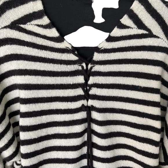 A.N.A black white knit striped sweater with lace up tie back Size Med - Picture 4 of 8